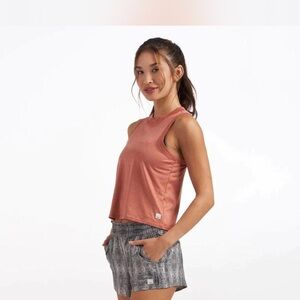 Vuori Women's Energy Tank Top in Cinnamon Heather sz M